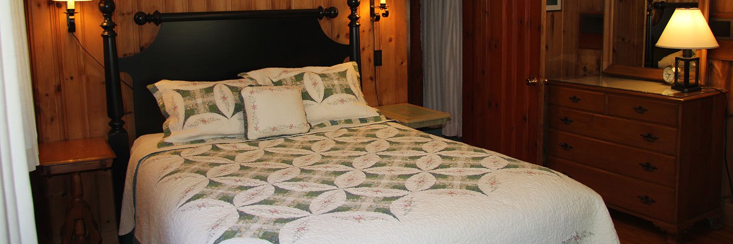 Bedroom with queen bed at Lone Pine